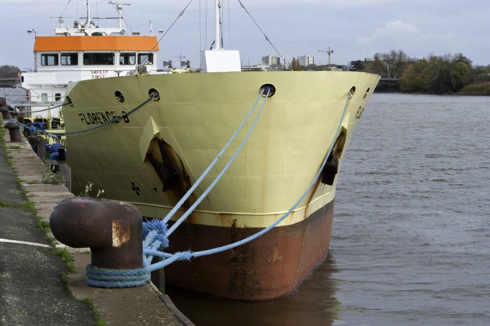 Nantes loire boat dock