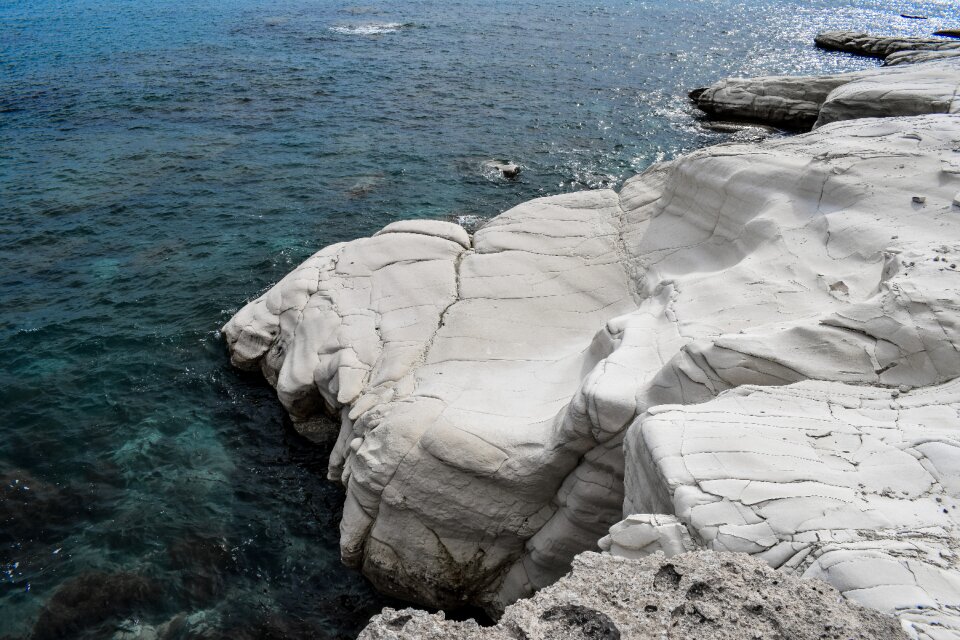 Landscape rock white