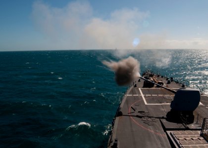 US Navy 110712-N-EA192-078 The guided-missile destroyer USS Fitzgerald (DDG 62) fires its 5-inch-54-caliber (Mk 45) lightweight gun at a simulated