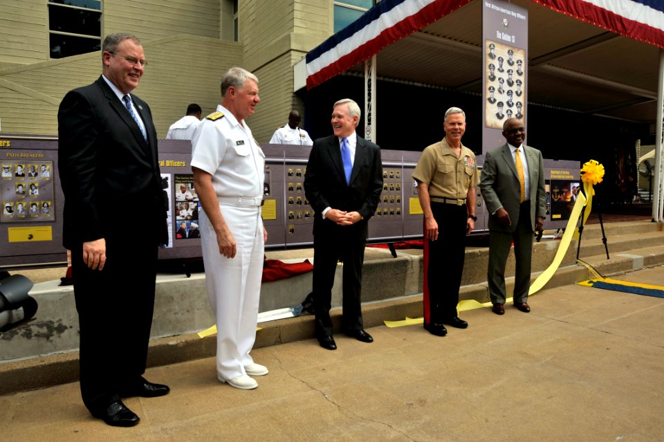 US Navy 110713-N-IL276-002 Navy officials unveil an exhibit during the Department of the Navy tribute to African-American leadership