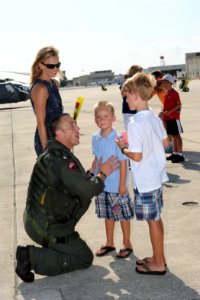 US Navy 110713-N-DD445-057 Cmdr. Ryan Keys, executive officer of the Dragonslayers of Helicopter Anti-Submarine Squadron (HS) 11