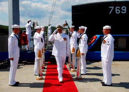 US Navy 110715-N-AW342-175 Cmdr. Sam Geiger, commanding officer of the Los Angeles-class submarine USS Toledo (SSN 769), i