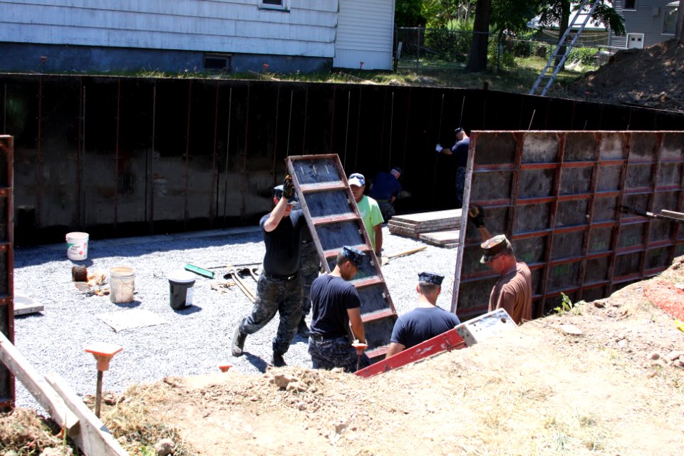 US Navy 110714-N-NT881-133 Sailors assigned to Navy Operational Support Center Rochester