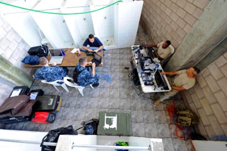 US Navy 110719-F-ET173-013 the Military Sealift Command hospital ship USNS Comfort (T-AH 20)