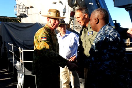 US Navy 110722-N-WA347-007 Cmdr. A. D. Hull greets Australian Army Gen. David Hurley