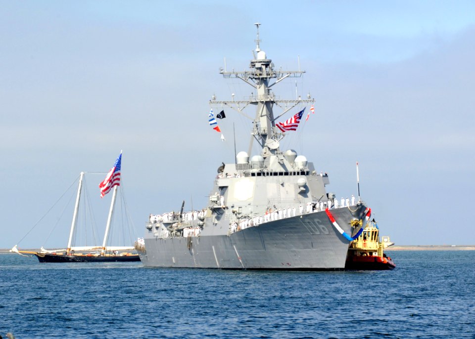 US Navy 110722-N-DI719-019 The destroyer USS Stockdale (DDG 106) returns to San Diego after a six-month deployment to the Western Pacific and U.S