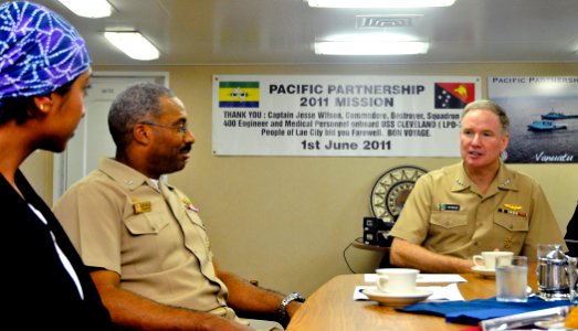 US Navy 110726-N-ZZ999-007 Adm. Patrick M. Walsh, commander of U.S. Pacific Fleet, talks with Capt. Jesse A. Wilson, mission commander of Pacific P