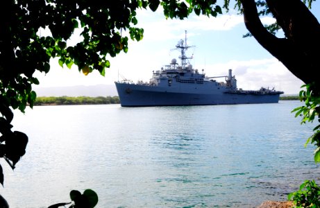 US Navy 110727-N-WX059-030 USS Cleveland (LPD 7) departs Joint Base Pearl Harbor-Hickam on its final deployment