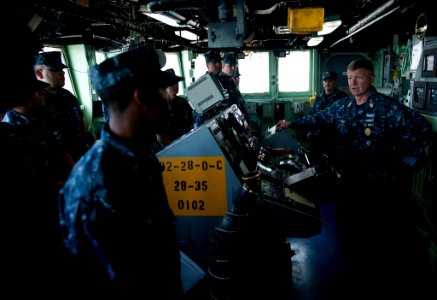 US Navy 110804-N-DR144-174 Master Chief Petty Officer of the Navy (MCPON) Rick D. West talks with Sailors aboard USS Chief (MCM 14)