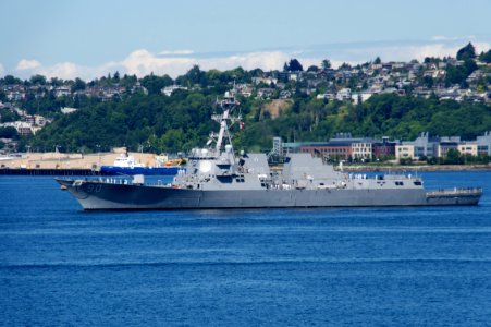 US Navy 110803-N-ZC343-918 USS Chafee (DDG 90) gets underway for the Parade of Ships during the 62nd annual Seattle Seafair Fleet Week