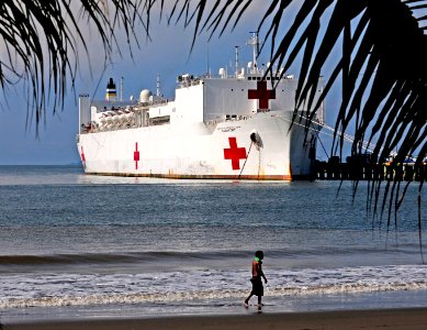 US Navy 110803-N-EP471-012 The Military Sealift Command hospital ship USNS Comfort (T-AH 20) is moored pierside in Puntarenas, Costa Rica photo