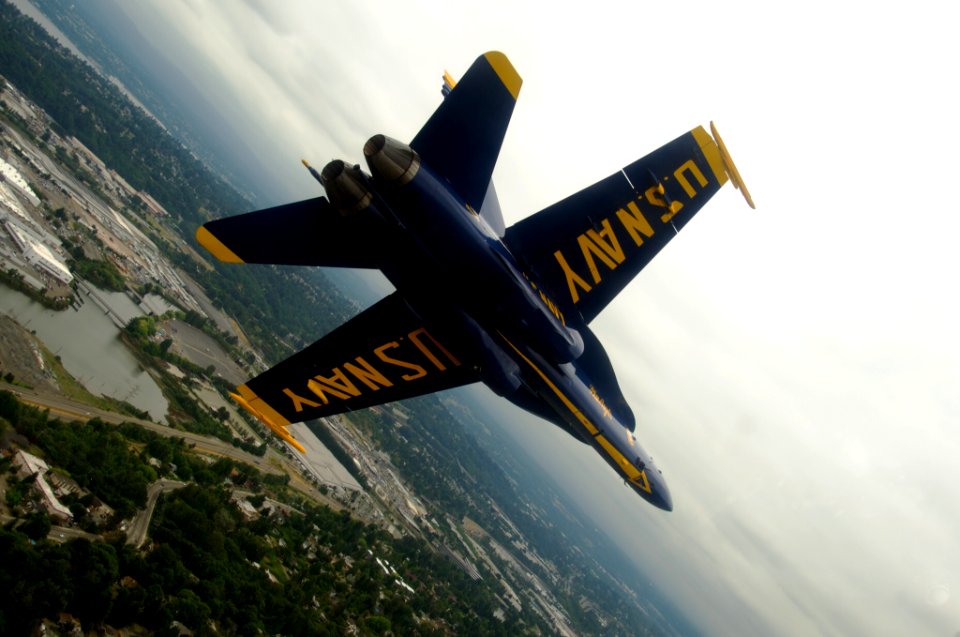 US Navy 110805-N-BA418-164 Lt. C.J. Simonsen, opposing solo pilot assigned to the U.S. Navy flight demonstration squadron, the Blue Angels, perfor