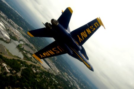 US Navy 110805-N-BA418-164 Lt. C.J. Simonsen, opposing solo pilot assigned to the U.S. Navy flight demonstration squadron, the Blue Angels, perfor