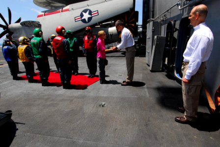 US Navy 110805-N-AW206-004 Capt. David Lausman, commanding officer of the aircraft carrier USS George Washington (CVN 73)