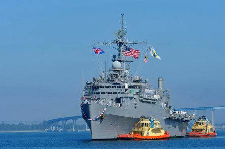 US Navy 110804-N-KS651-097 The amphibious transport dock ship USS Cleveland (LPD 7) returns to San Diego after a five-month deployment as part of t