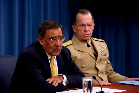 US Navy 110804-N-TT977-336 Secretary of Defense Leon Panetta and Chairman of the Joint Chiefs of Staff Adm. Mike Mullen address the media during a photo
