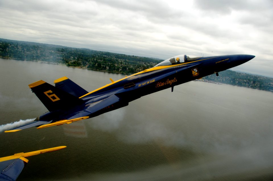 US Navy 110805-N-BA418-152 Lt. C.J. Simonsen, opposing solo pilot assigned to the U.S. Navy flight demonstration squadron, the Blue Angels, perform