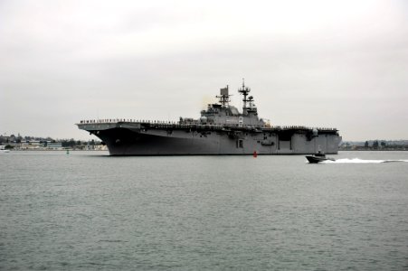 US Navy 110810-N-KS651-191 Sailors and Marines man the rails aboard USS Makin Island (LHD 8)