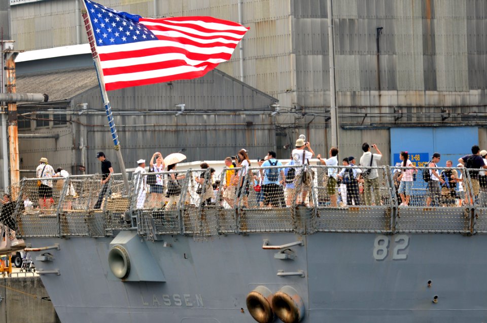 US Navy 110806-N-SF508-035 Japanese citizens tour the fantail of the Arleigh Burke-class guided-missile destroyer USS Lassen (DDG 82)