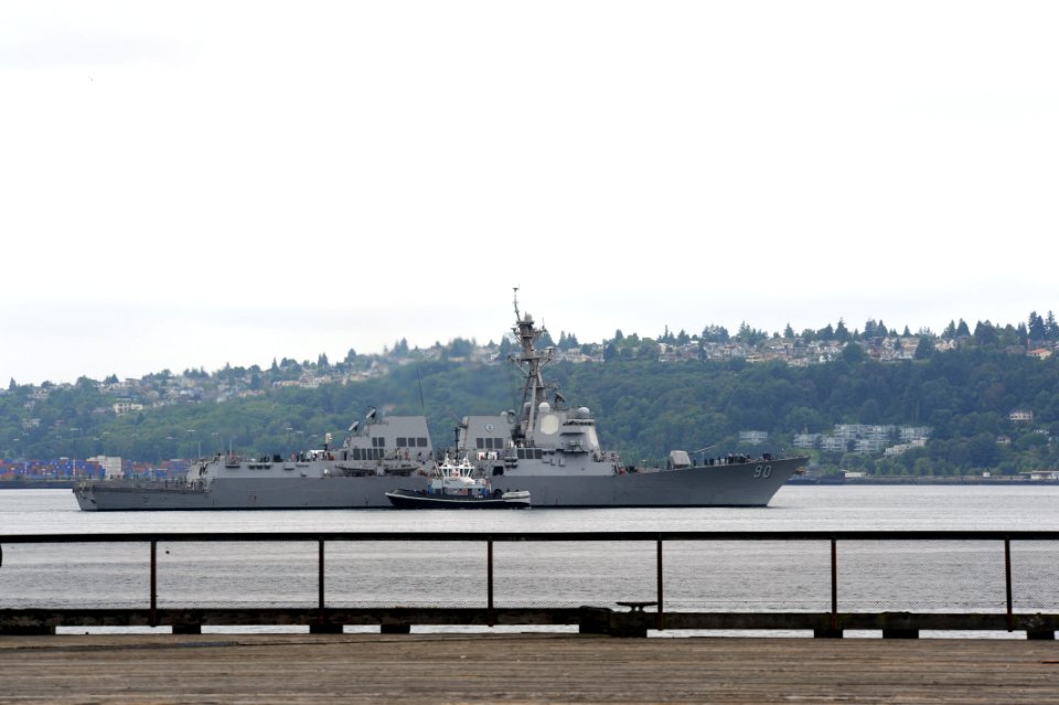 US Navy 110808-N-AE328-001 The Arleigh Burke-class guided-missile destroyer USS Chafee (DDG 90)