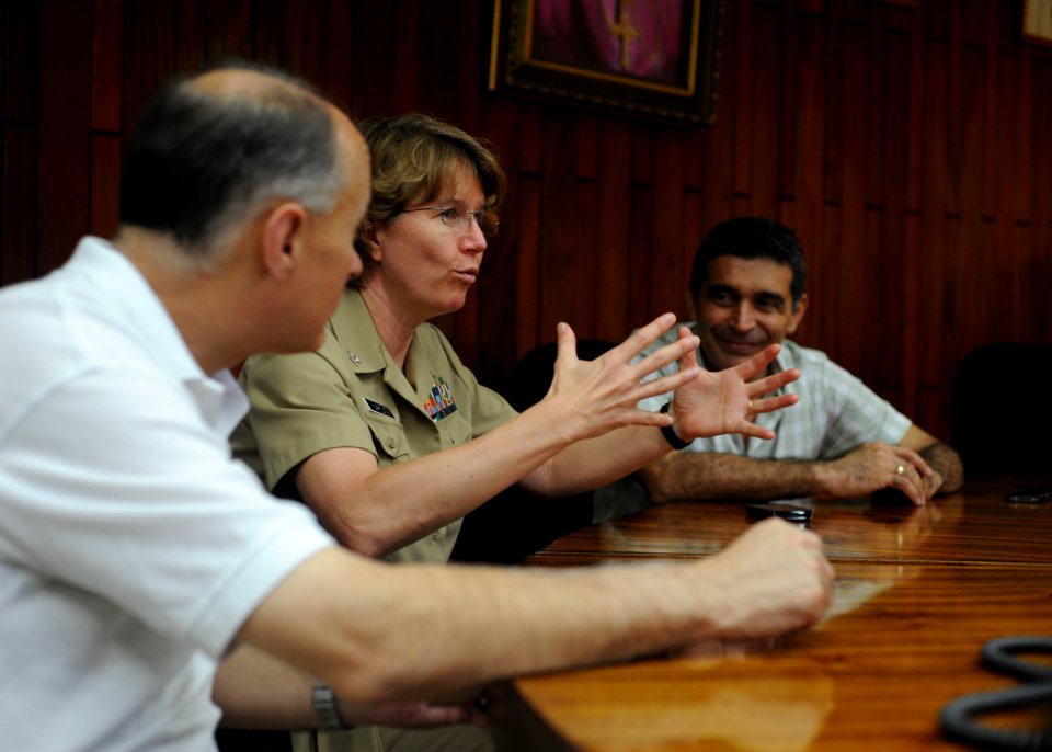 US Navy 110808-N-NY820-033 Dr. Scott Leckman, left, and Capt. Beth Jaklic visit with Costa Rican Doctor Horacio Massotto during a tour of the Hospi