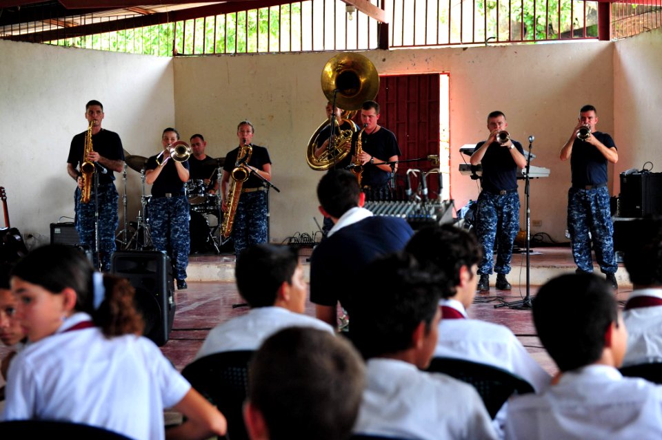 US Navy 110810-F-NJ219-094 Members of the U.S. Fleet Forces Band perform for students at CEN-CINAI Mojon Esparza during Continuing Promise 2011