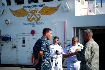 US Navy 110810-N-RM525-043 Commodore Brian Nickerson, mission commander for Continuing Promise 2011, gives Costa Rican Coast Guard photo