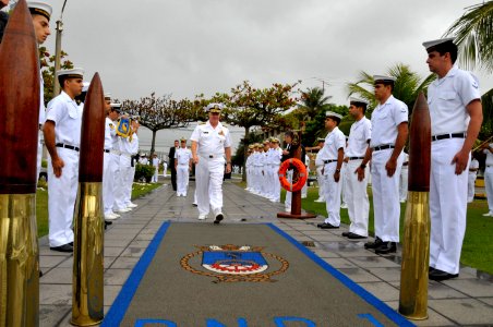 US Navy 110810-N-ZB612-208 Chief of Naval Operations (CNO) Adm. Gary Roughead visits with sailors and senior leadership assigned to the Brazilian n