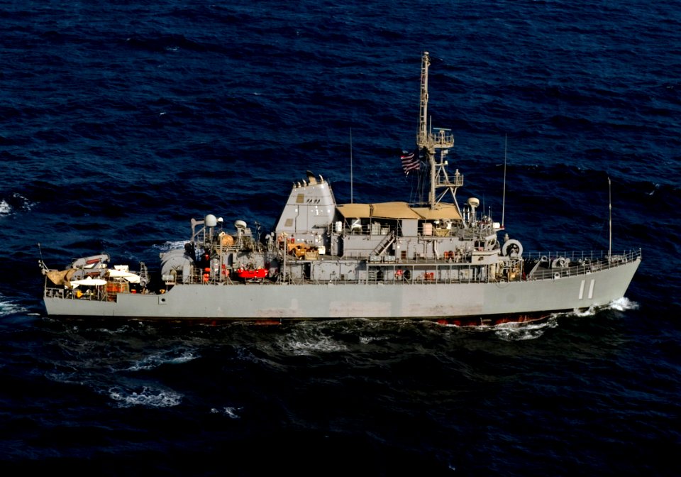 US Navy 110816-N-YX920-134 The mine countermeasures ship USS Gladiator (MCM 11) transits the Arabian Gulf during a bilateral training exercise to i