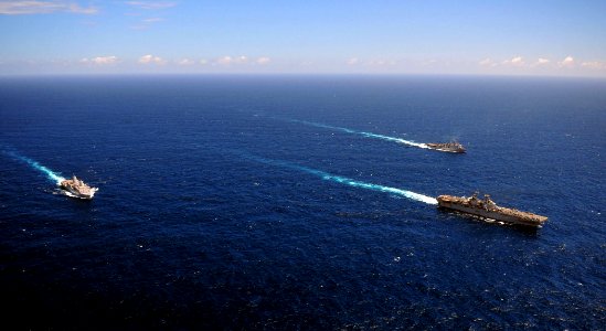 US Navy 110818-N-ZS026-349 The Amphibious Ready Group transits the Indian Ocean