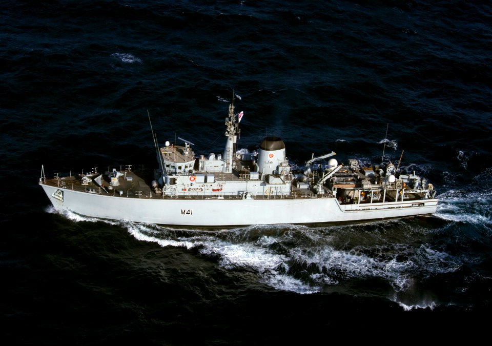 US Navy 110816-N-YX920-379 The Royal Navy mine countermeasures ship HMS Quorn (M41) transits the Arabian Gulf during a bilateral training exercise