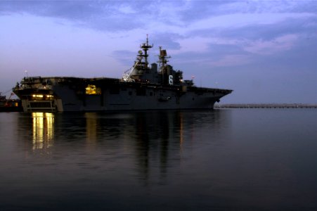US Navy 110826-N-ZC343-381 The Amphibious assault ship USS Bonhomme Richard (LHD 6) is moored at Naval Base San Diego before sunrise photo