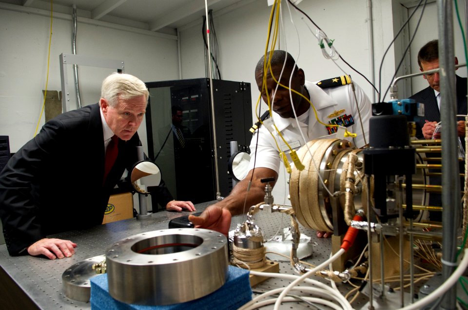 US Navy 110829-N-ZZ999-023 Secretary of the Navy (SECNAV) Ray Mabus tours a biofuels testing facility at the Naval Postgraduate School