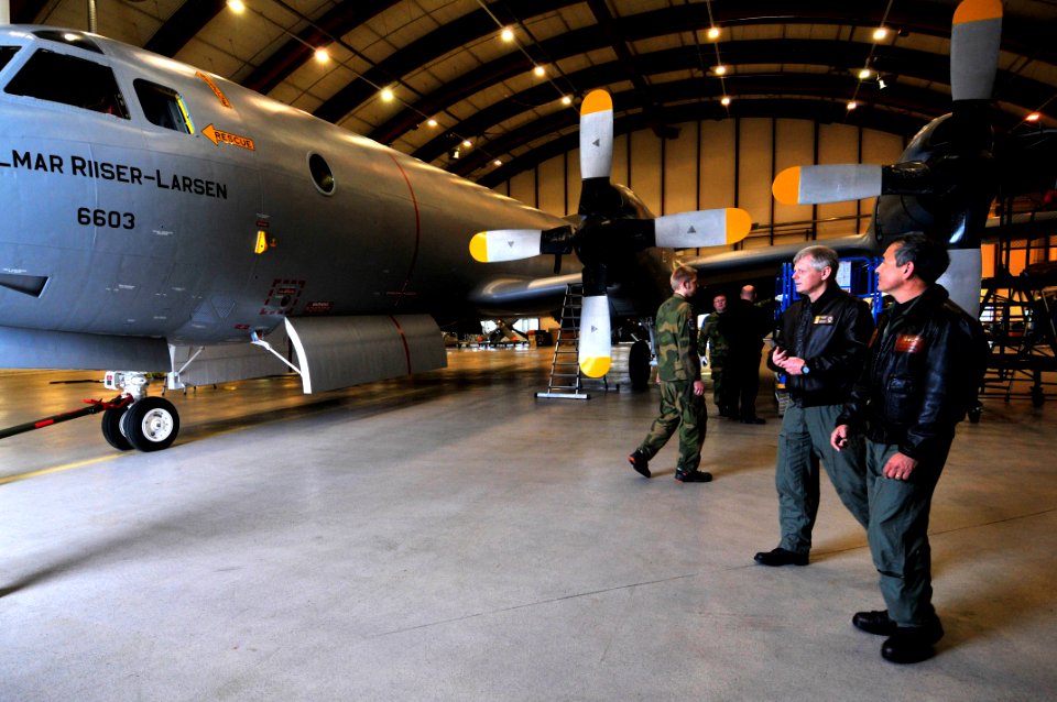 US Navy 110831-N-IZ292-050 Vice Adm. Harry B. Harris Jr., commander of U.S. 6th Fleet, inspects a Royal Norwegian Air Force P-3C Orion at Andoya Ai