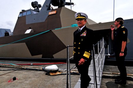 US Navy 110830-N-IZ292-185 Vice Adm. Harry B. Harris Jr., commander of U.S. 6th Fleet, departs the Skjold-class coastal corvette HNoMS Steil (P963)
