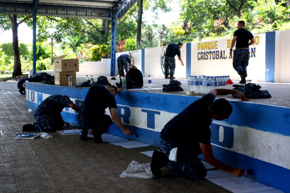 US Navy 110831-N-ZI300-064 Sailors assigned to the guided-missile frigate USS Thach (FFG 43) paint the stage and pavilion at the Cristobal Aleman B