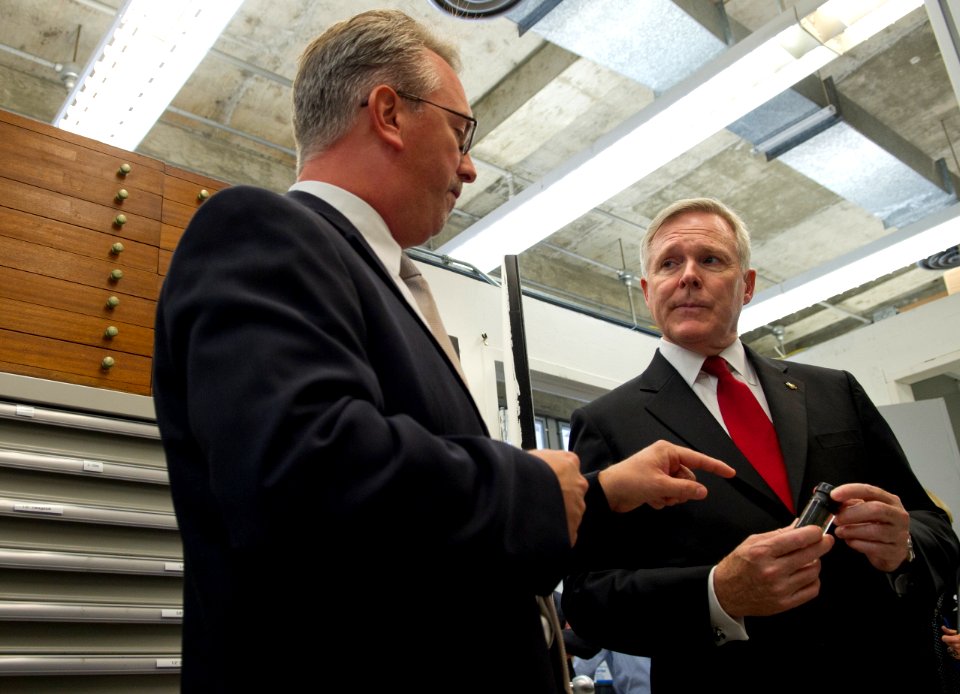 US Navy 110829-N-ZZ999-022 Secretary of the Navy (SECNAV) Ray Mabus tours a biofuels testing facility at the Naval Postgraduate School