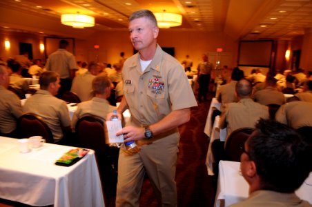 US Navy 110831-N-AD372-070 Master Chief Petty Officer of the Navy (MCPON) Rick D. West leaves a 1st class petty officer leadership symposium