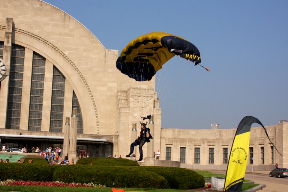 US Navy 110903-N-NT881-102 Aircrew Survival Equipmentman 1st Class Thomas Kinn, assigned to the U.S. Navy parachute demonstration team, the Leap Fr
