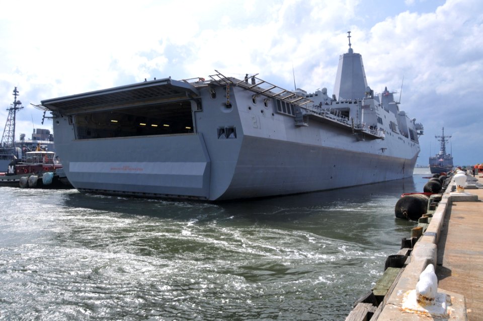 US Navy 110906-N-PS473-031 The amphibious transport dock ship USS New York (LPD 21) departs Naval Station Norfolk for New York City to participate