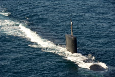 US Navy 110907-N-KD852-061 The Los Angeles-class attack submarine USS Hampton (SSN 767) surfaces during Composite Training Unit Exercises photo