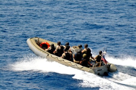 US Navy 110910-N-YM590-107 Members of the visit, board, search and seizure team from the guided-missile cruiser USS Anzio (CG 68)