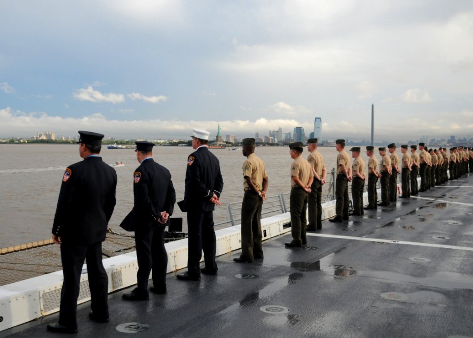 US Navy 110908-N-PR310-016 Sailors and New York firefighters man the rails aboard the amphibious transport dock ship USS New York (LPD 21)