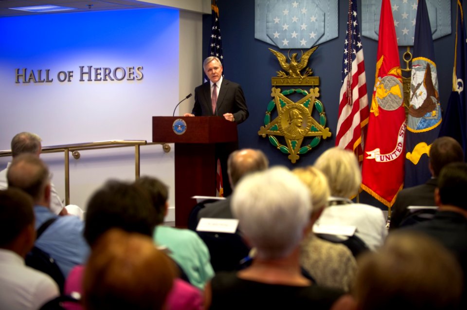 US Navy 110909-N-ZZ999-071 Secretary of the Navy (SECNAV) the Honorable Ray Mabus addresses the survivors and family members of victims from the Se