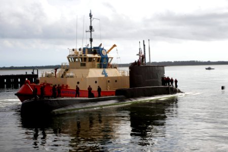 US Navy 110920-N-FG395-014 The Peruvian navy submarine BAP Antofagasta (SS 32) arrives in Naval Submarine Base Kings Bay for a port visit