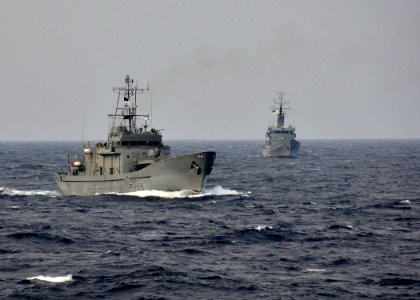 US Navy 110922-N-RI844-011 Bangladesh Navy ships fall in behind the Bangladesh navy frigate BNS Bangabandhu (F 25) during exercises with the U.S. N photo