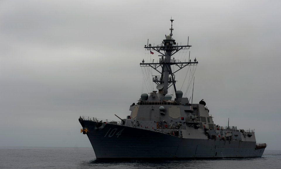 US Navy 110928-N-TU221-257 The Arleigh Burke-class guided-missile destroyer USS Sterett (DDG 104) is underway conducting a composite training unit