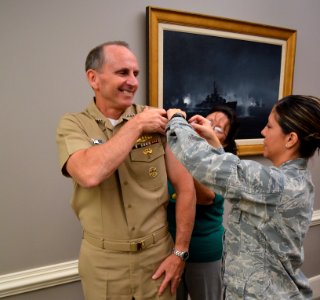 US Navy 110927-N-FC670-020 Chief of Naval Operations (CNO) Adm. Jonathan Greenert receives his annual flu vaccine at the Pentagon