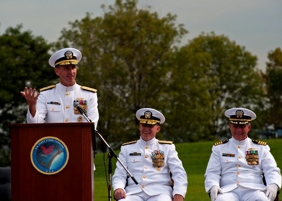 US Navy 110930-N-KK576-104 Chief of Naval Operations (CNO) Adm. Jonathan W. Greenert delivers remarks during a change of command ceremony at Fort M