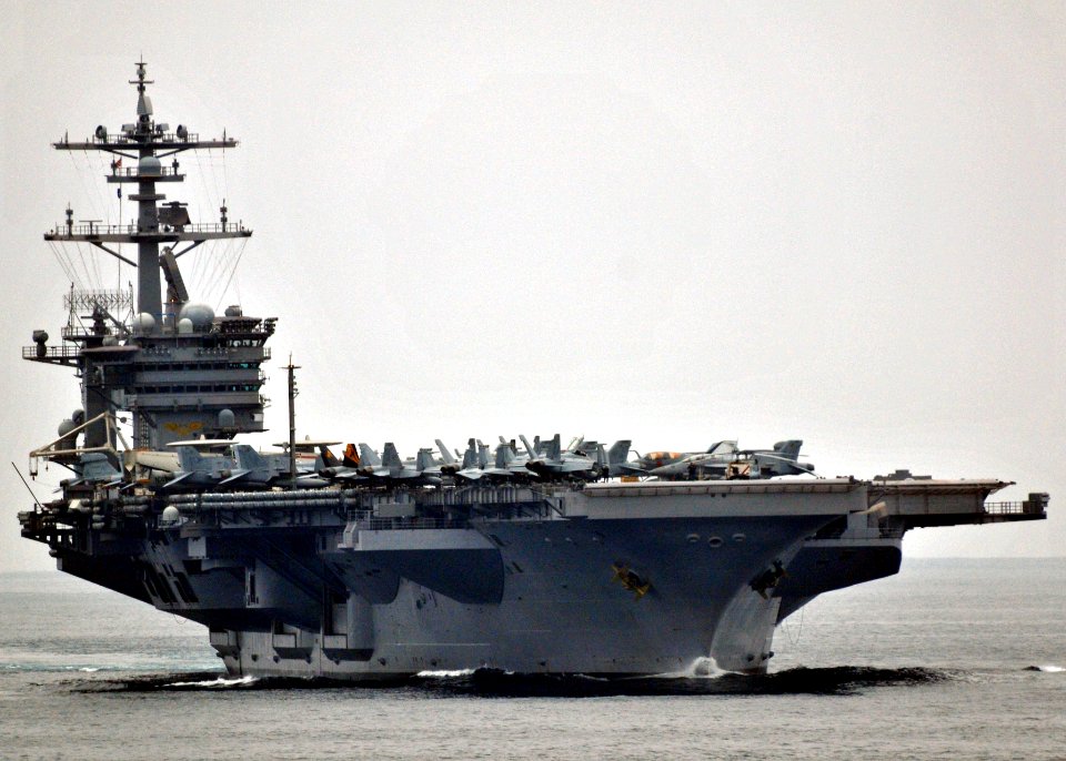 US Navy 110928-N-ZF681-015 The Nimitz-class aircraft carrier USS Carl Vinson (CVN 70) is underway conducting operations off the coast of Southern C